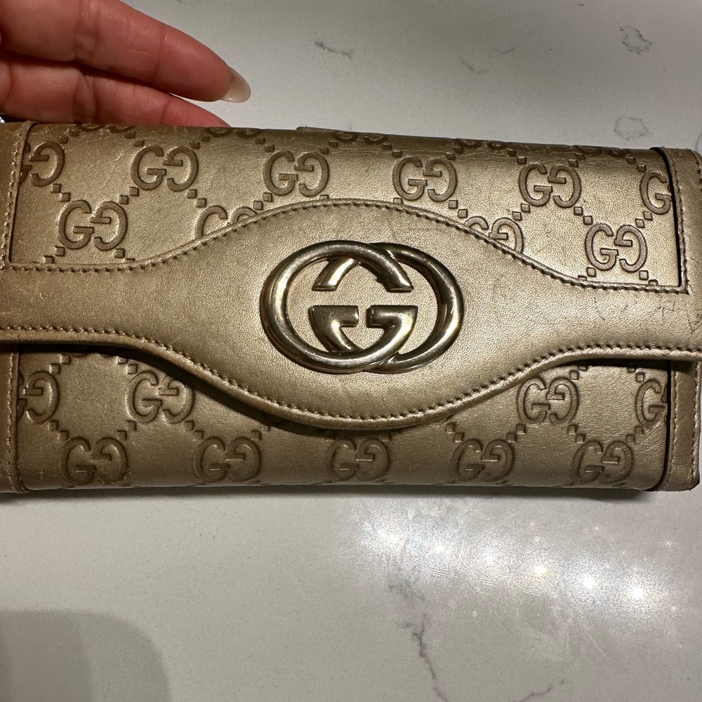 Authentic Gucci wallet
